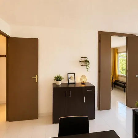 Appartement Avec Terrasse Juan-les-pins 5 Min De La *